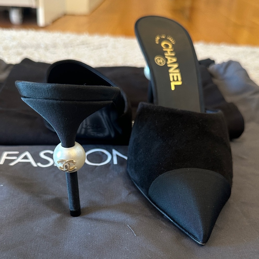 CHANEL Black Suede Heels with Pearl